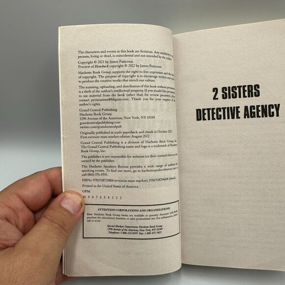 2 Sisters Detective Agency James Patterson & Candice Fox Paperback 2022 Mystery - Picture 3 of 3